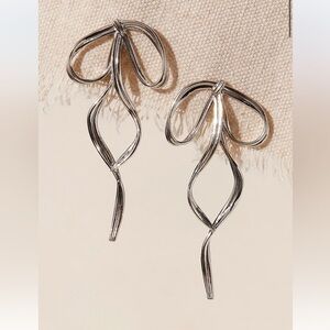 Free people Silver bow earrings pair